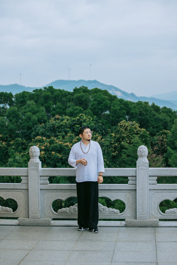 Master Li Speaks at the “Sanqing Wendao" Eastern Healing Industry Forum at SiChuan