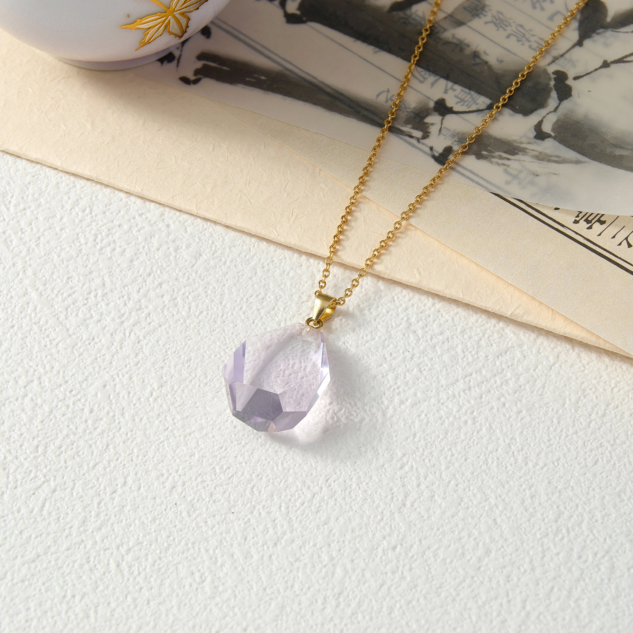 Collar de cristal de elementos metálicos geológicos