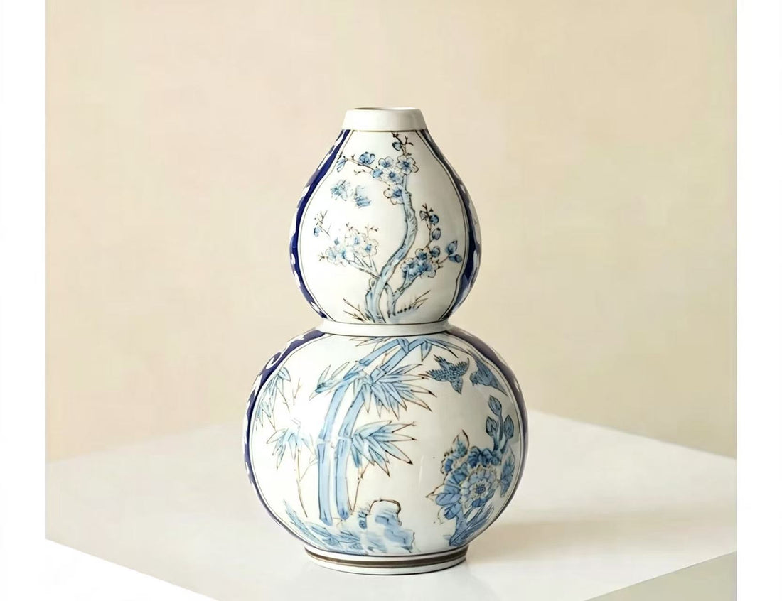 Blue & White Porcelain Gourd Vase – Feng Shui Ceramic Floral Decor