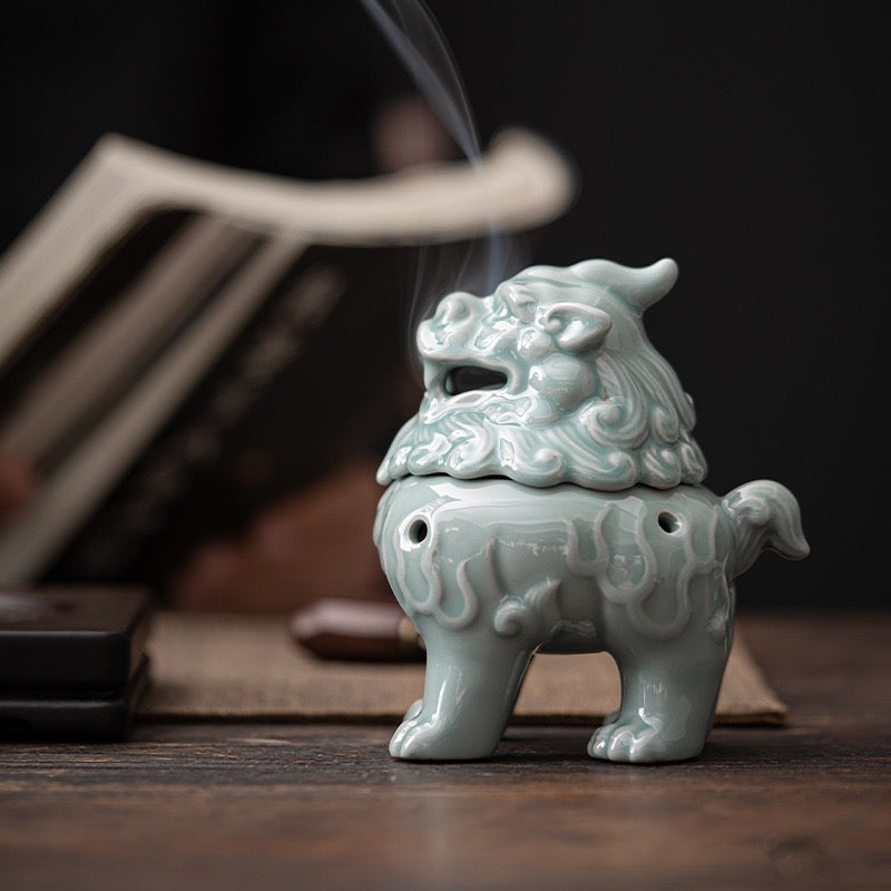 Chinese Auspicious Beast Ceramic Incense Burner – A Moment of Serenity